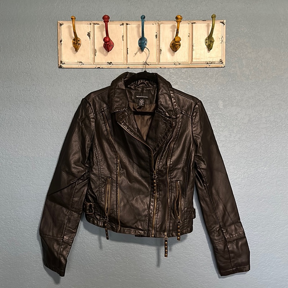 EUC MODA International faux leather biker jacket
